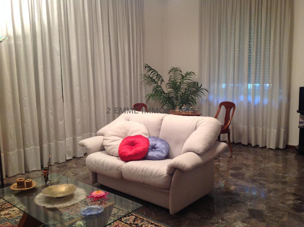 3858 - VILLA VENDITA NERETO ZONA CITTA' - € 350.000 2