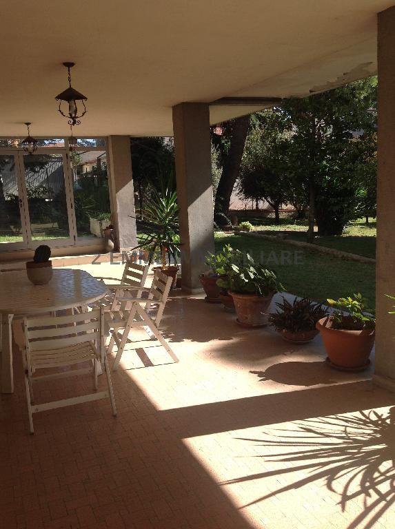 3858 - VILLA VENDITA NERETO ZONA CITTA' - € 350.000 5