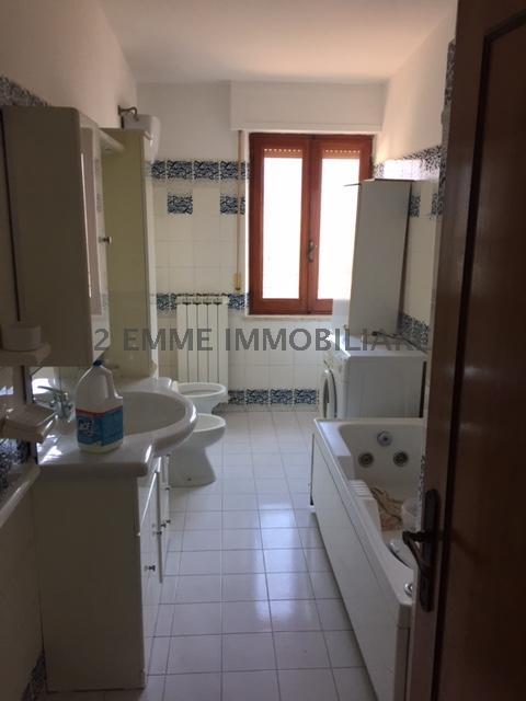 3900 - APPARTAMENTO VENDITA ROCCAFLUVIONE ZONA CITTA' - € 80.000 3