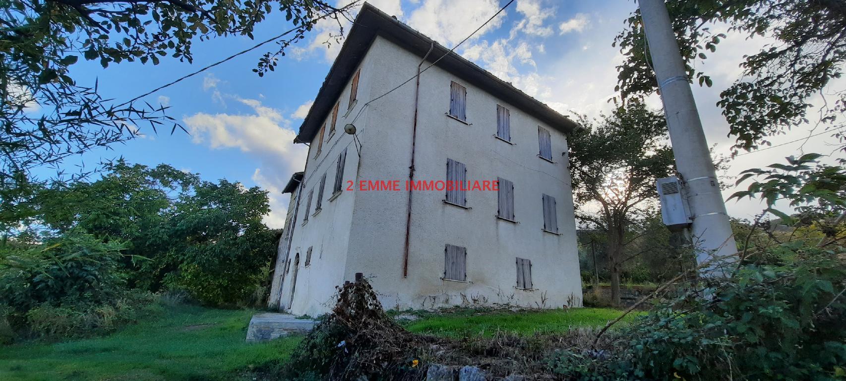 4002 - CIELO-TERRA VENDITA ASCOLI PICENO ZONA FUORI CITTA' - € 60.000