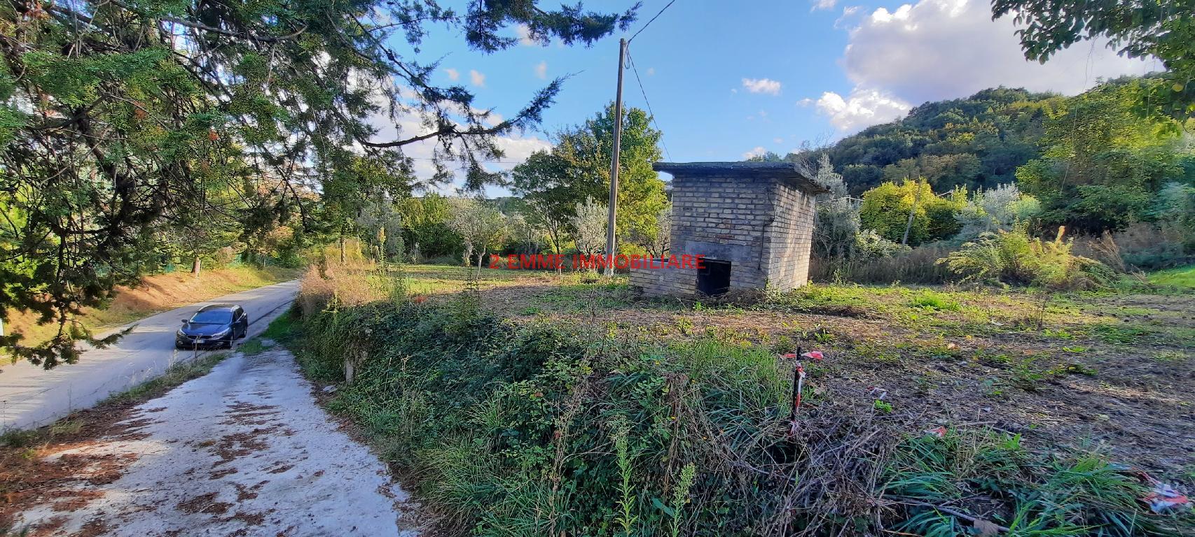 4002 - CIELO-TERRA VENDITA ASCOLI PICENO ZONA FUORI CITTA' - € 60.000 4