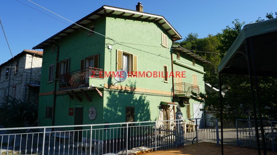 4011 - CASA INDIPENDENTE VENDITA VALLE CASTELLANA ZONA MONTAGNA - € 130.000