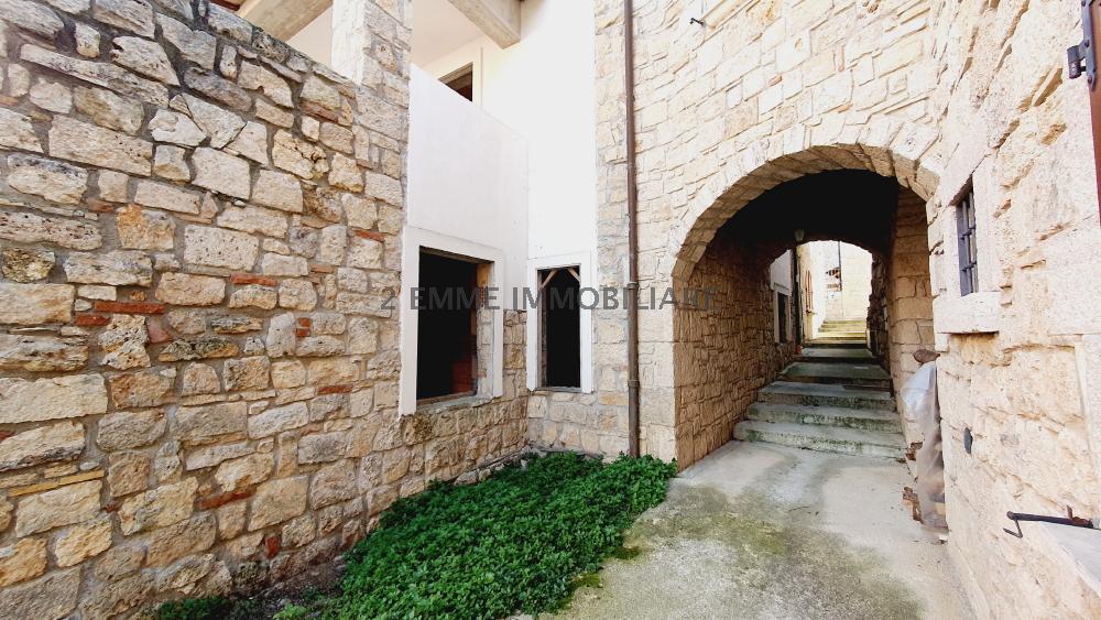 4173 - CIELO-TERRA VENDITA ASCOLI PICENO ZONA FUORI CITTA' - TRATTATIVA RISERVATA 30