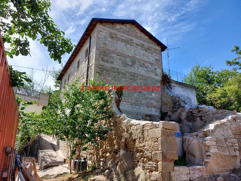 4287 - CASA COLONICA VENDITA ROCCAFLUVIONE ZONA CAMPAGNA - € 75.000 4