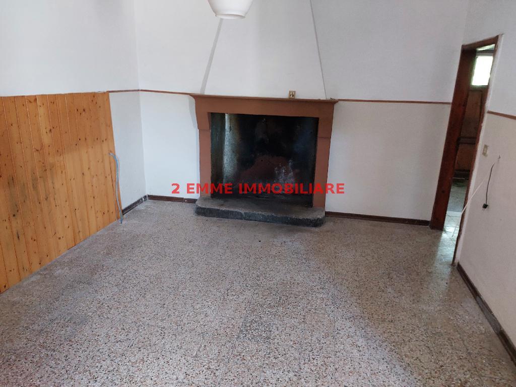 4287 - CASA COLONICA VENDITA ROCCAFLUVIONE ZONA CAMPAGNA - € 75.000 6