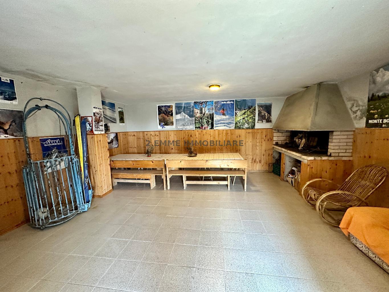 4428 - APPARTAMENTO VENDITA VALLE CASTELLANA ZONA MONTAGNA - € 85.000 10
