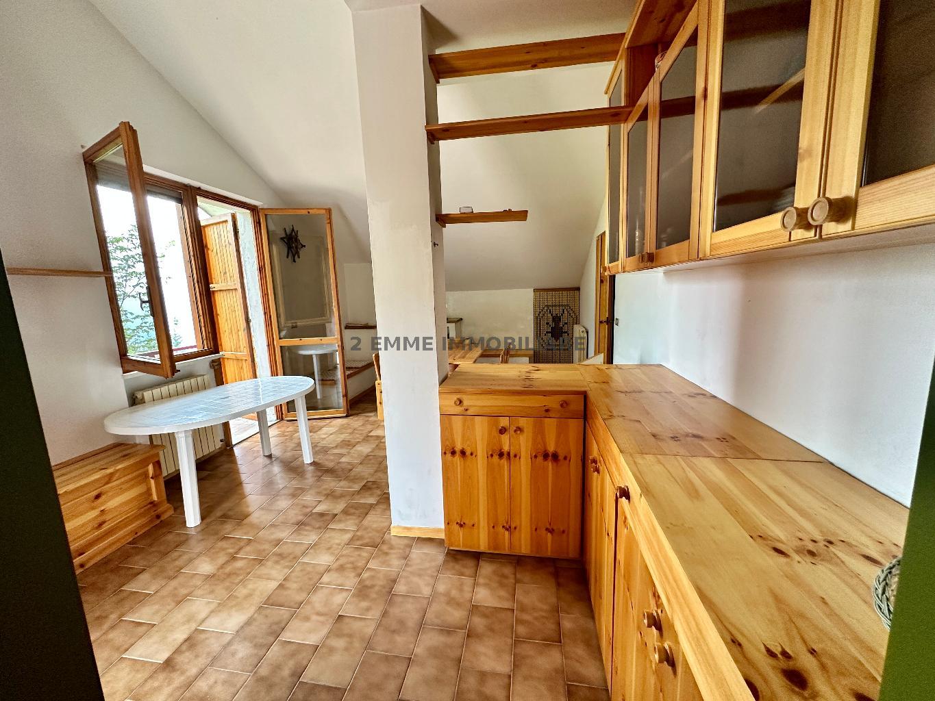 4428 - APPARTAMENTO VENDITA VALLE CASTELLANA ZONA MONTAGNA - € 85.000 25