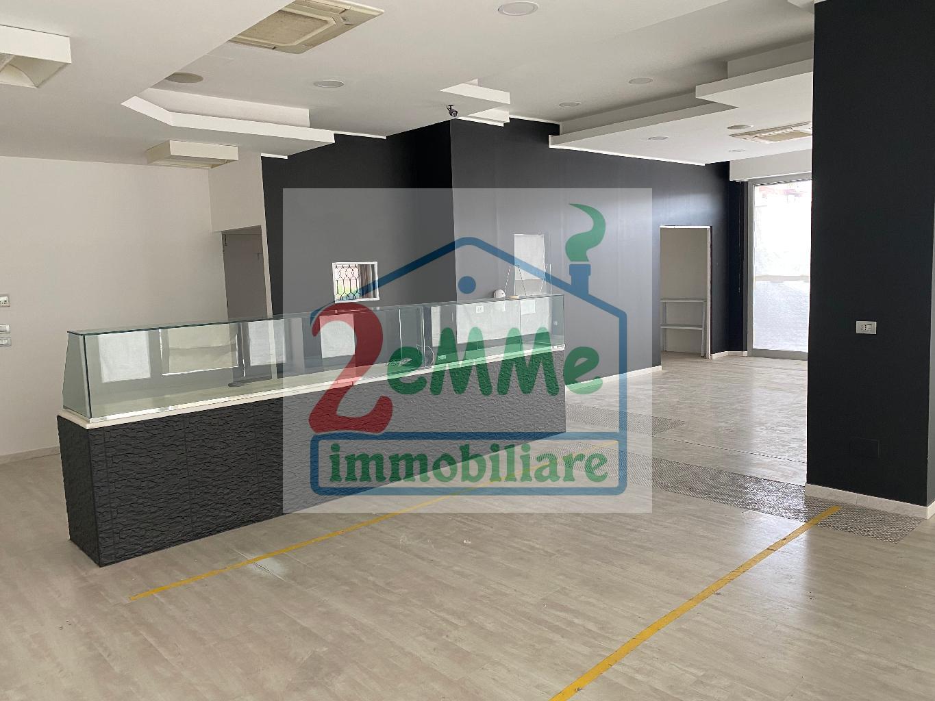 4578 - LOCALE COMMERCIALE VENDITA SPINETOLI ZONA PAGLIARE - € 198.000 4