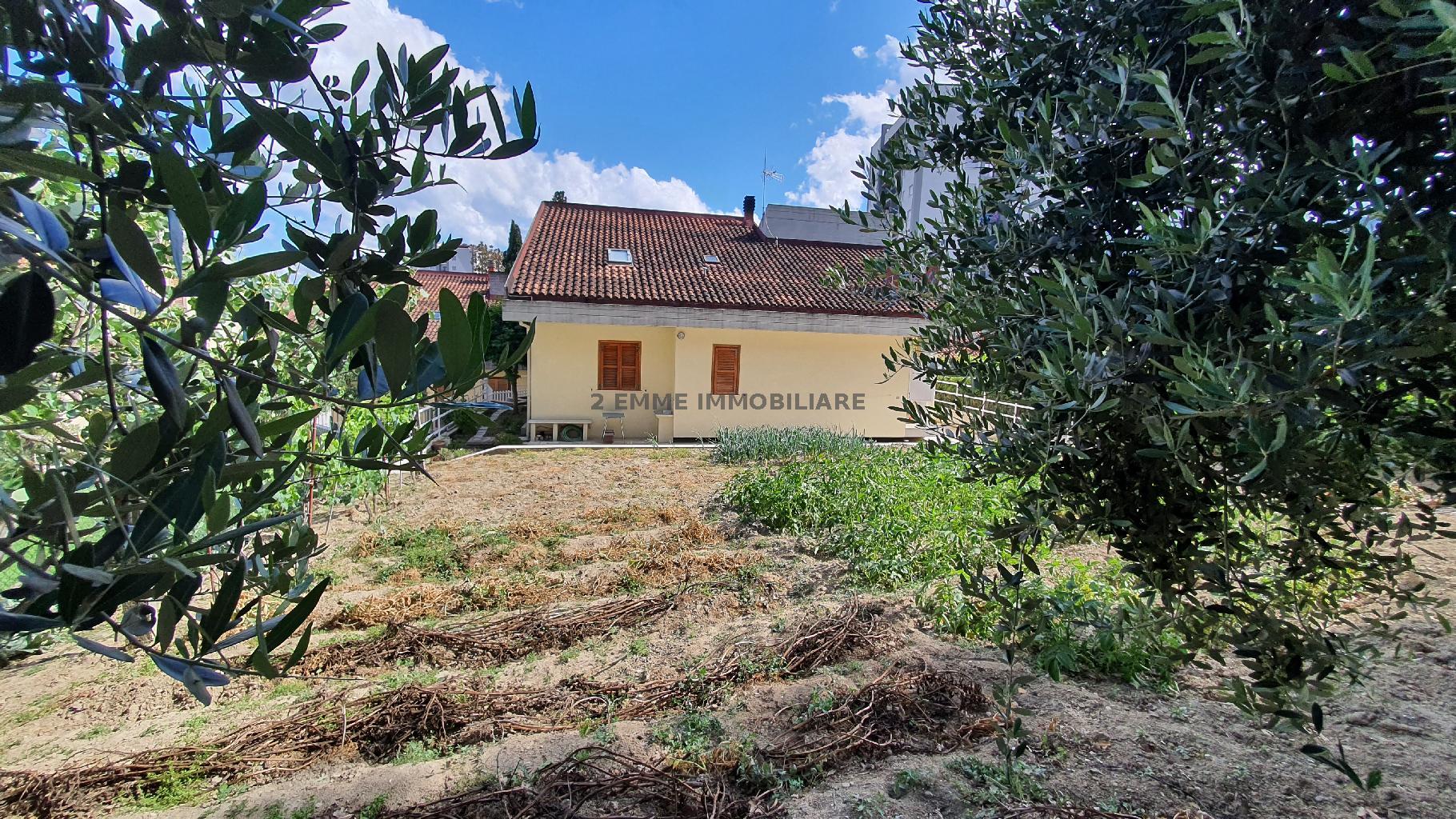 4620 - VILLETTA A SCHIERA VENDITA ASCOLI PICENO ZONA MONTICELLI - € 359.000 14