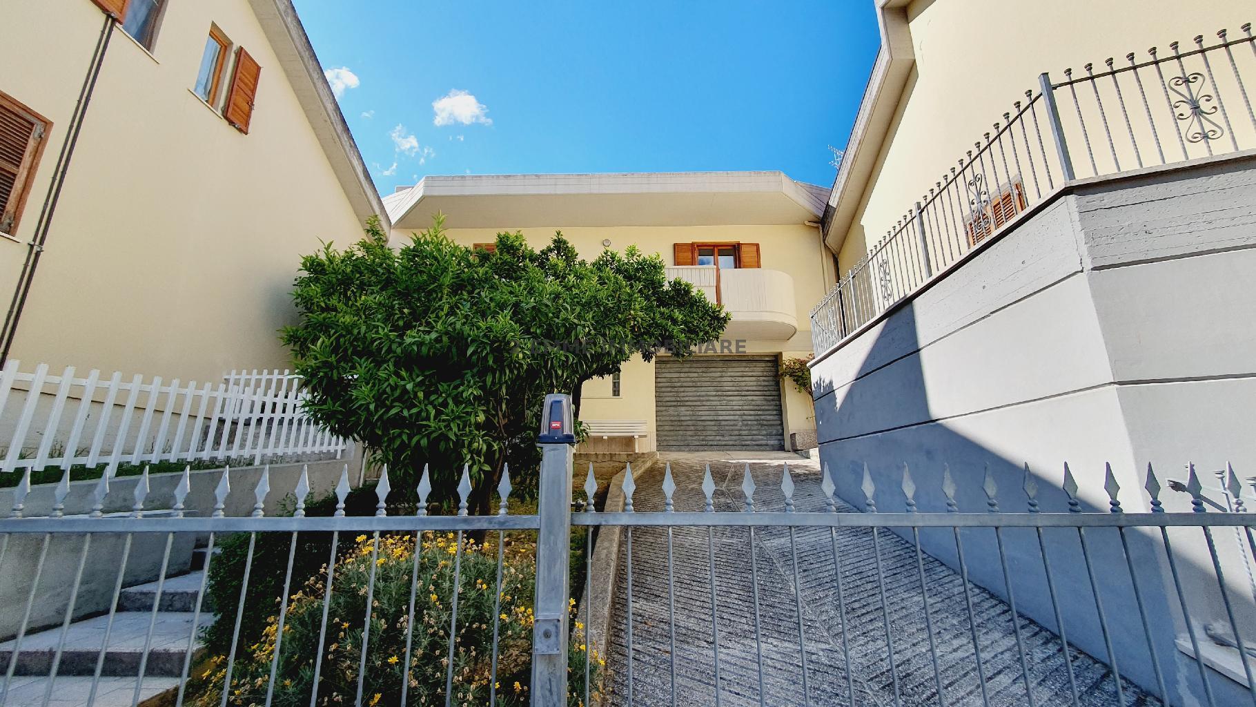 4620 - VILLETTA A SCHIERA VENDITA ASCOLI PICENO ZONA MONTICELLI - € 359.000 34