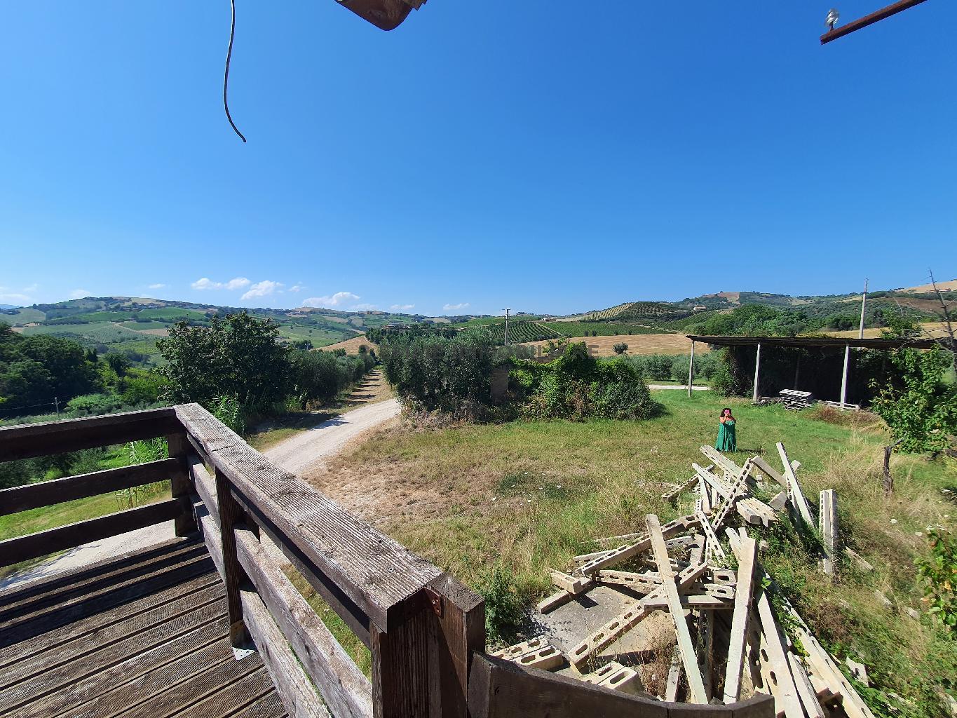 4635 - CASA RURALE VENDITA ASCOLI PICENO ZONA OFFIDA - € 150.000 5
