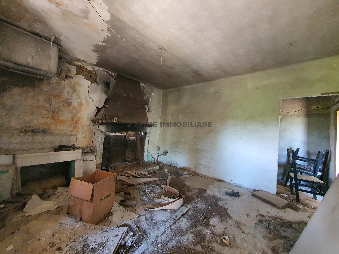 4635 - CASA RURALE VENDITA ASCOLI PICENO ZONA OFFIDA - € 150.000 8