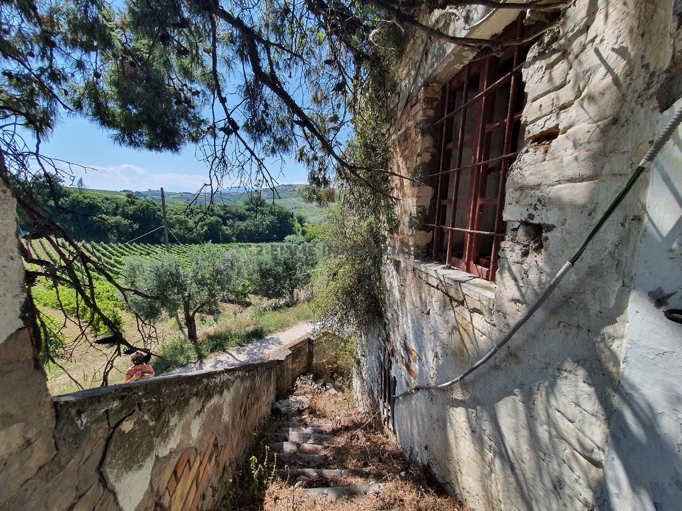 4635 - CASA RURALE VENDITA ASCOLI PICENO ZONA OFFIDA - € 150.000 9