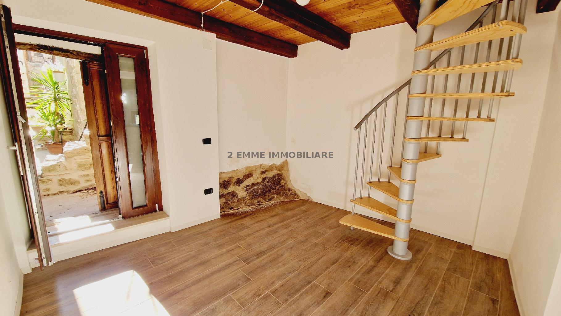 4680 - CASA INDIPENDENTE VENDITA ASCOLI PICENO ZONA CASTEL TROSINO - € 150.000