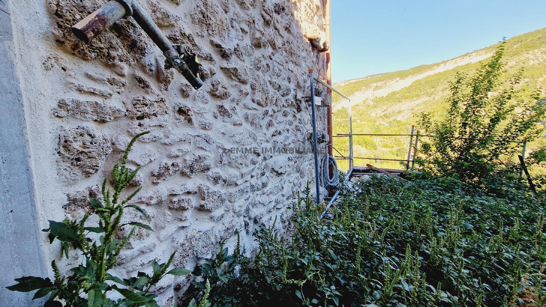 4680 - CASA INDIPENDENTE VENDITA ASCOLI PICENO ZONA CASTEL TROSINO - € 150.000 46