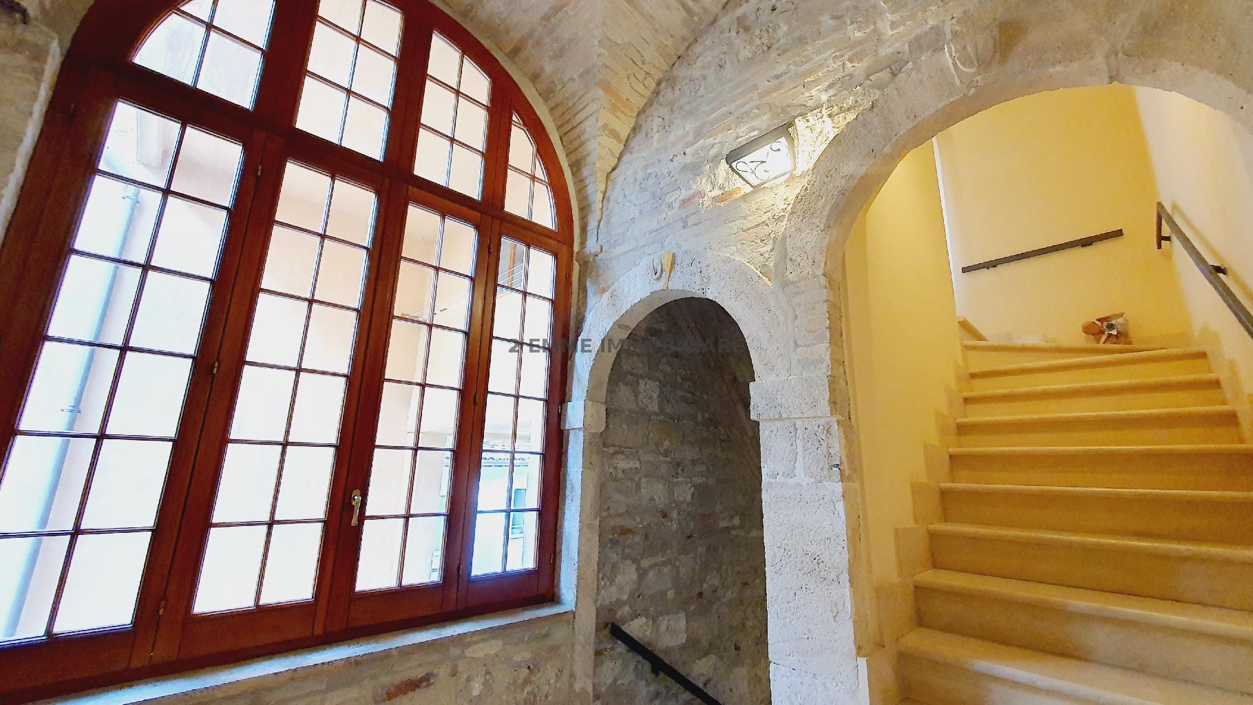 4704 - CIELO-TERRA VENDITA ASCOLI PICENO ZONA CENTRO STORICO - € 420.000 13