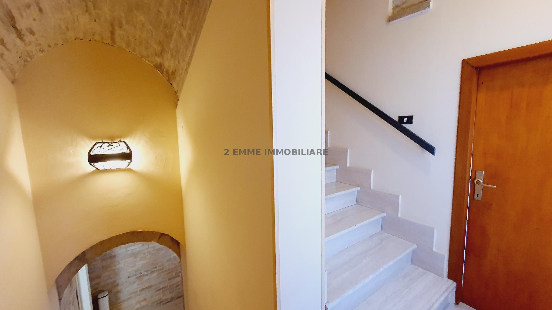 4704 - CIELO-TERRA VENDITA ASCOLI PICENO ZONA CENTRO STORICO - € 420.000 15