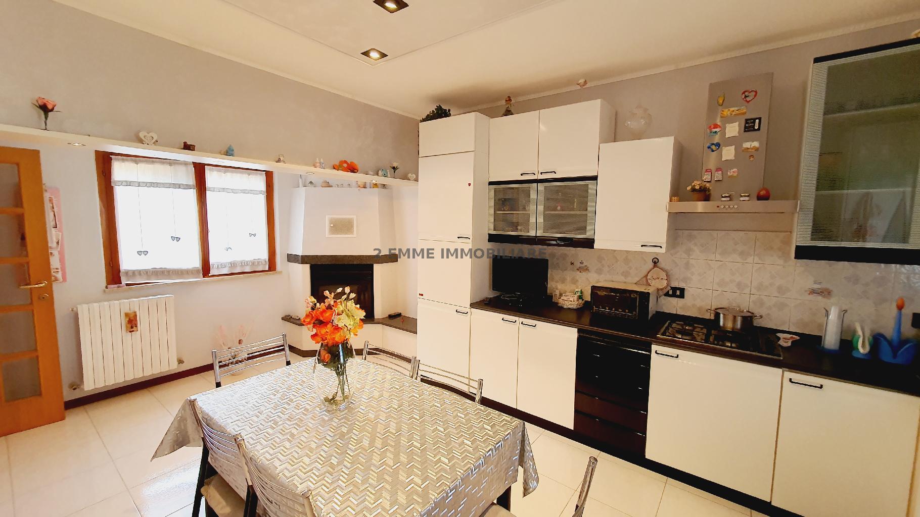 4704 - CIELO-TERRA VENDITA ASCOLI PICENO ZONA CENTRO STORICO - € 420.000 18
