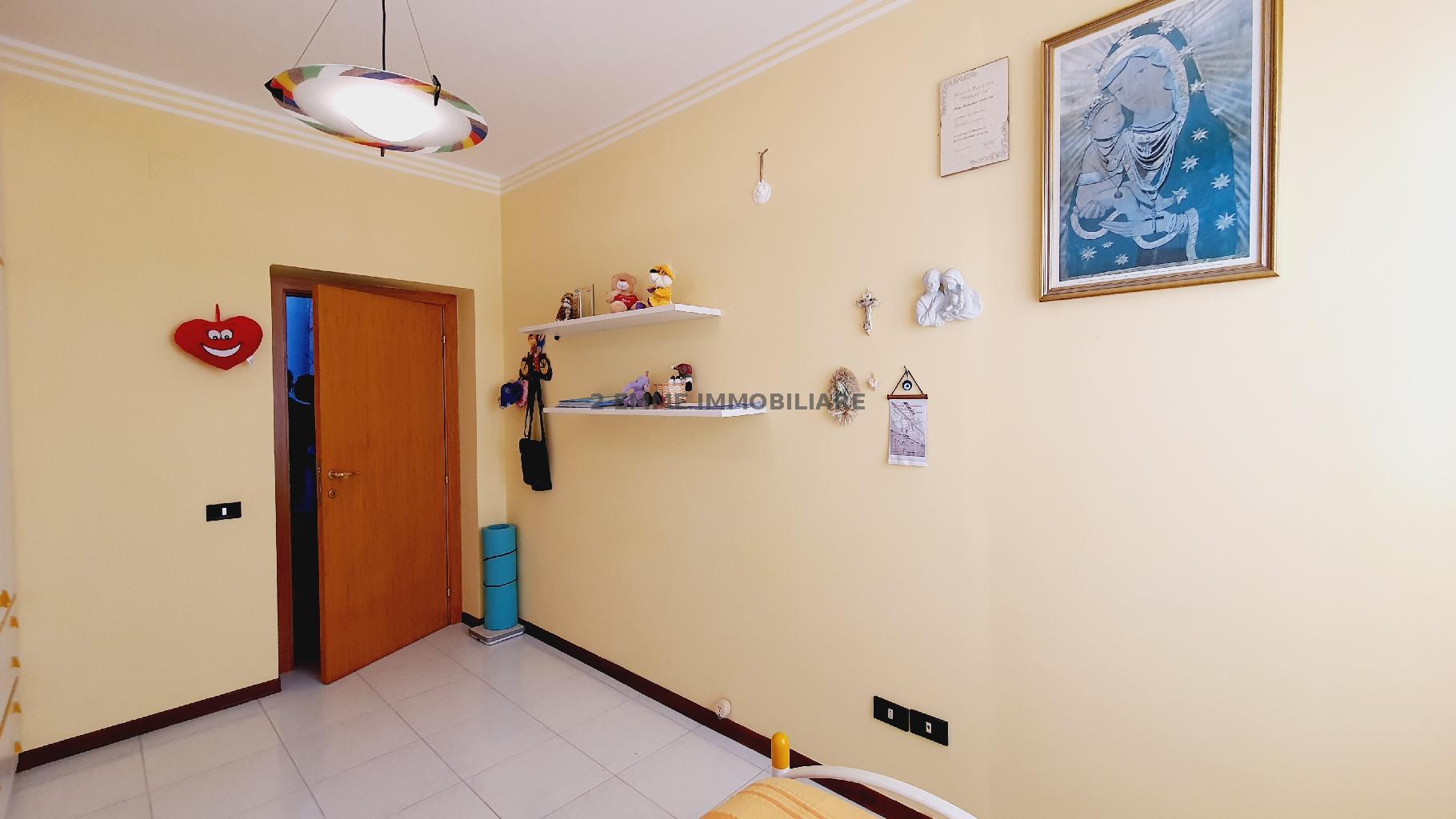 4704 - CIELO-TERRA VENDITA ASCOLI PICENO ZONA CENTRO STORICO - € 420.000 25
