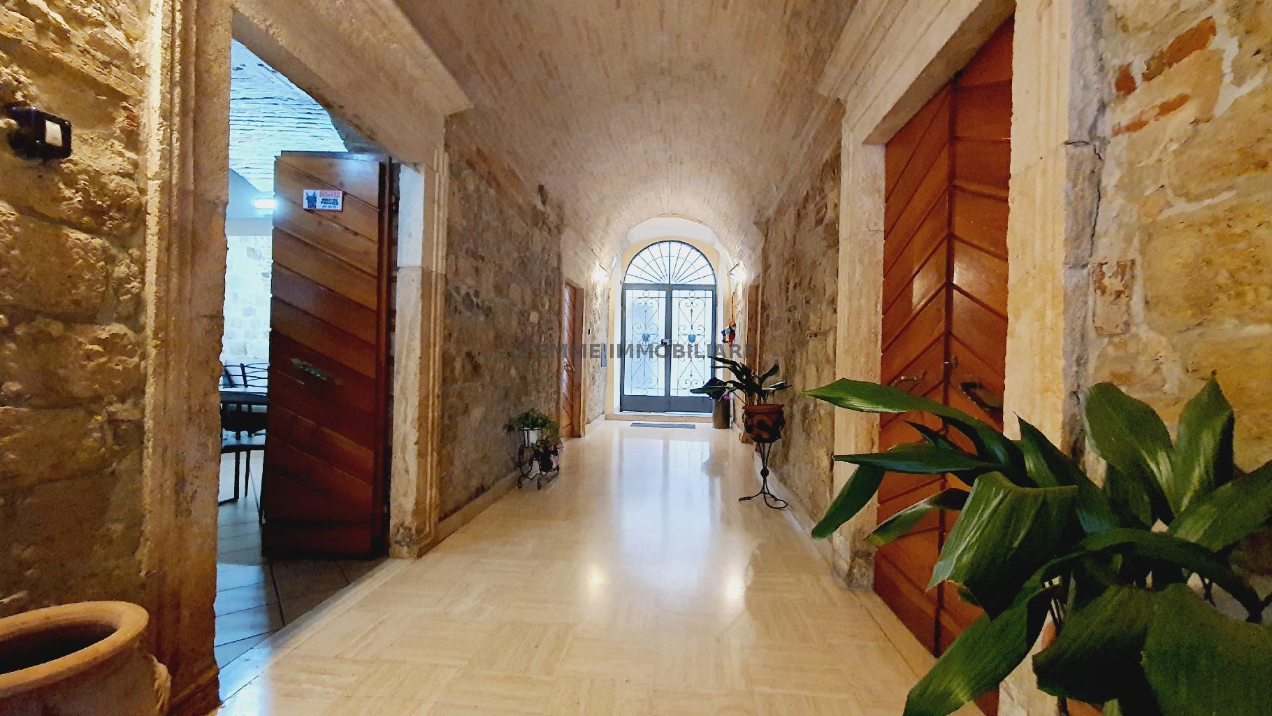 4704 - CIELO-TERRA VENDITA ASCOLI PICENO ZONA CENTRO STORICO - € 420.000 33