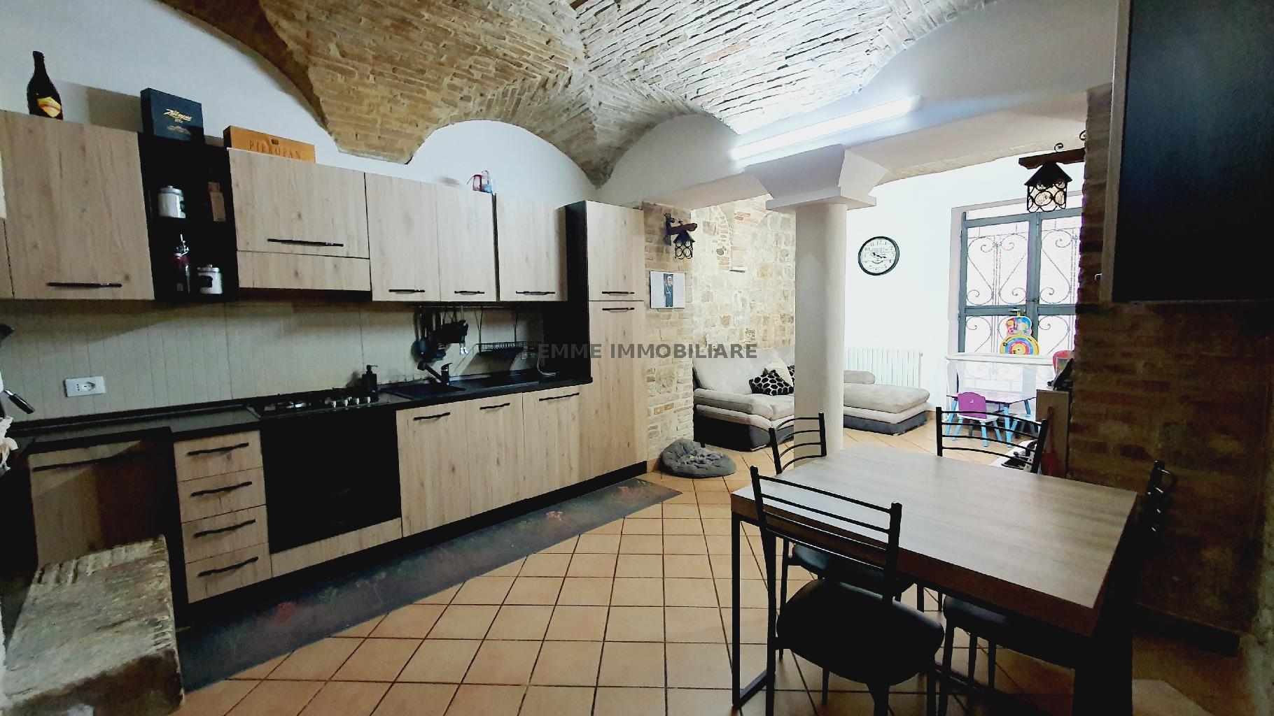 4704 - CIELO-TERRA VENDITA ASCOLI PICENO ZONA CENTRO STORICO - € 420.000 34