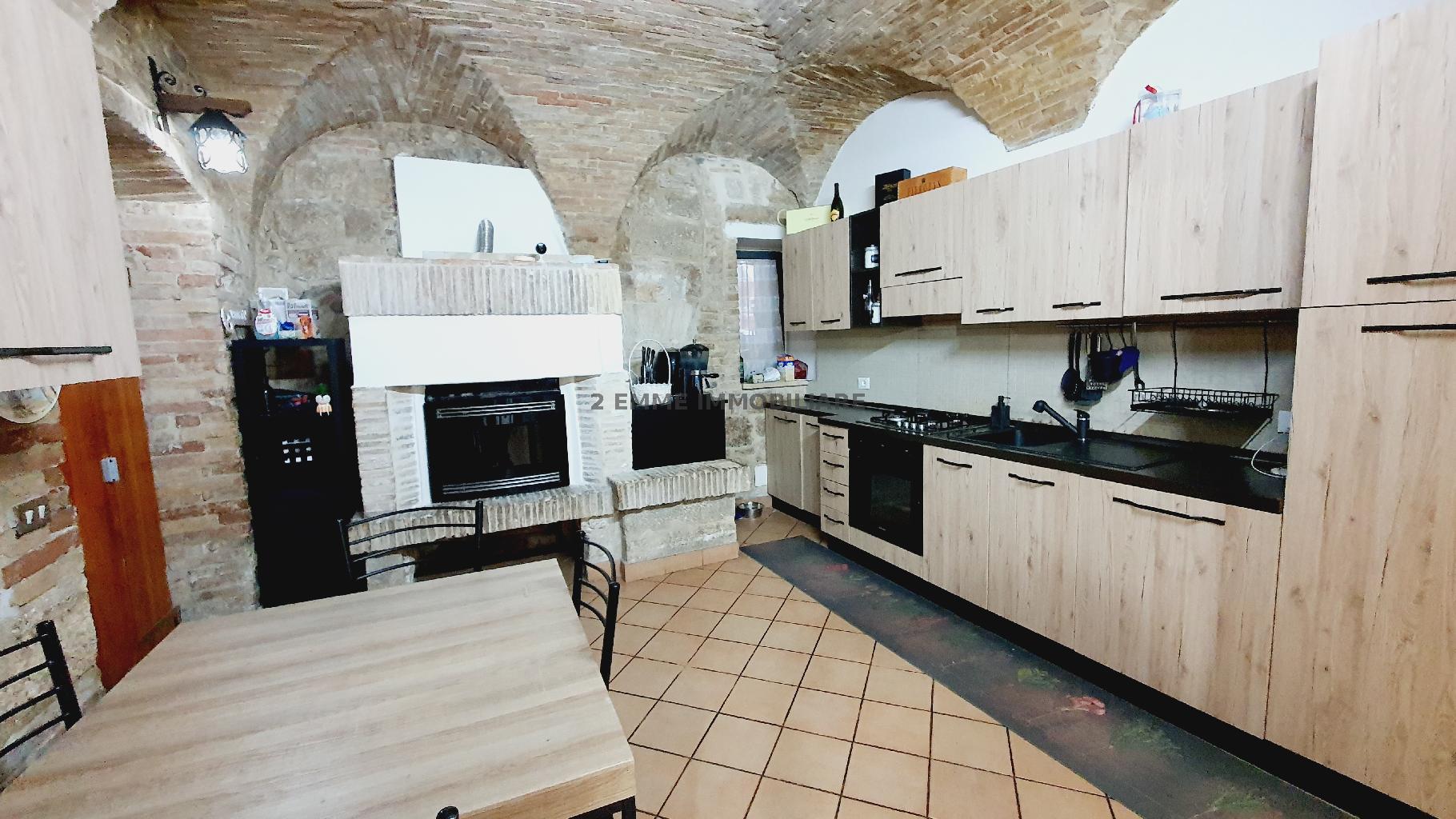 4704 - CIELO-TERRA VENDITA ASCOLI PICENO ZONA CENTRO STORICO - € 420.000 35