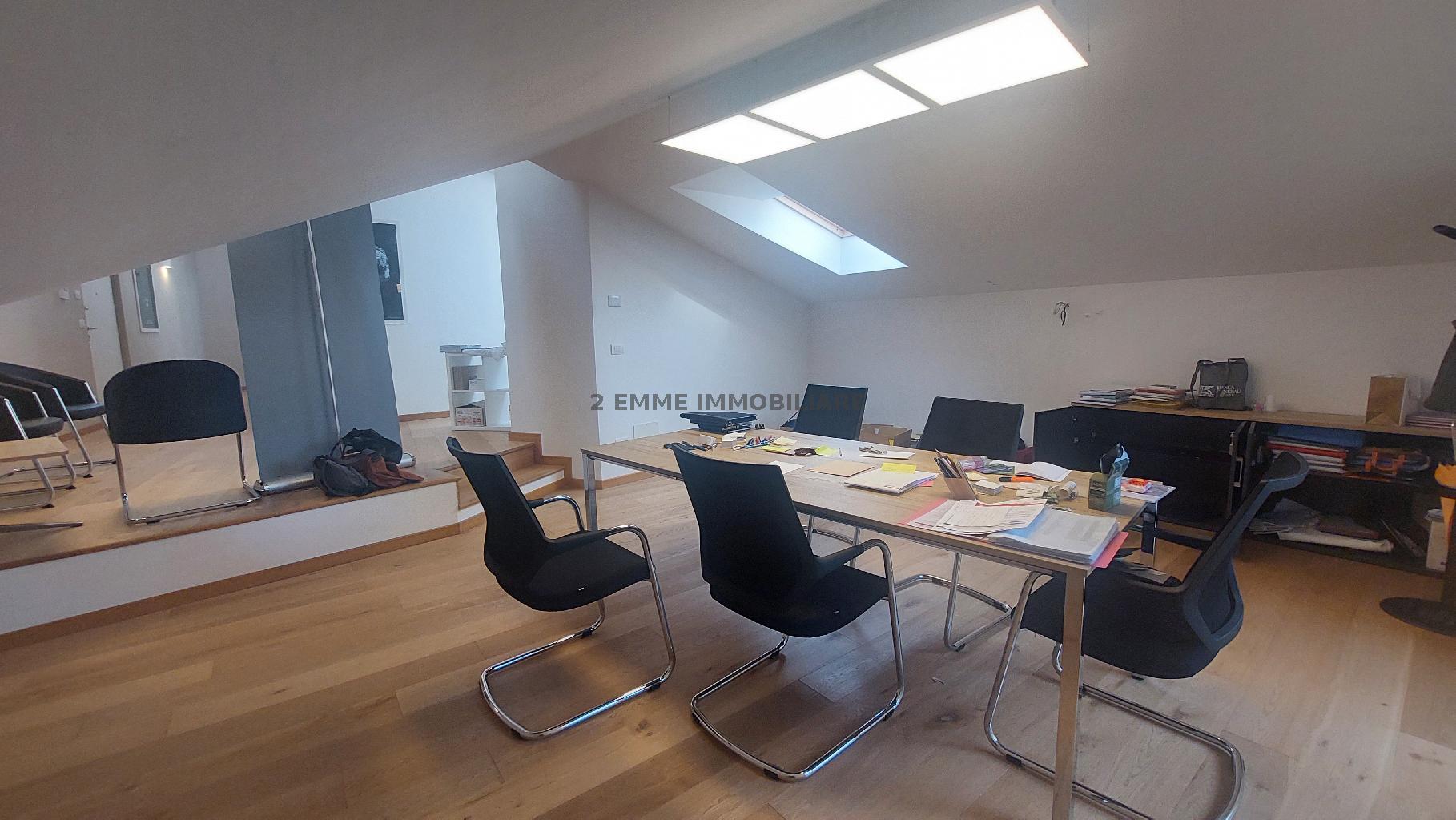 4716AF - UFFICIO AFFITTO ASCOLI PICENO ZONA CENTRO STORICO - € 1.000 16