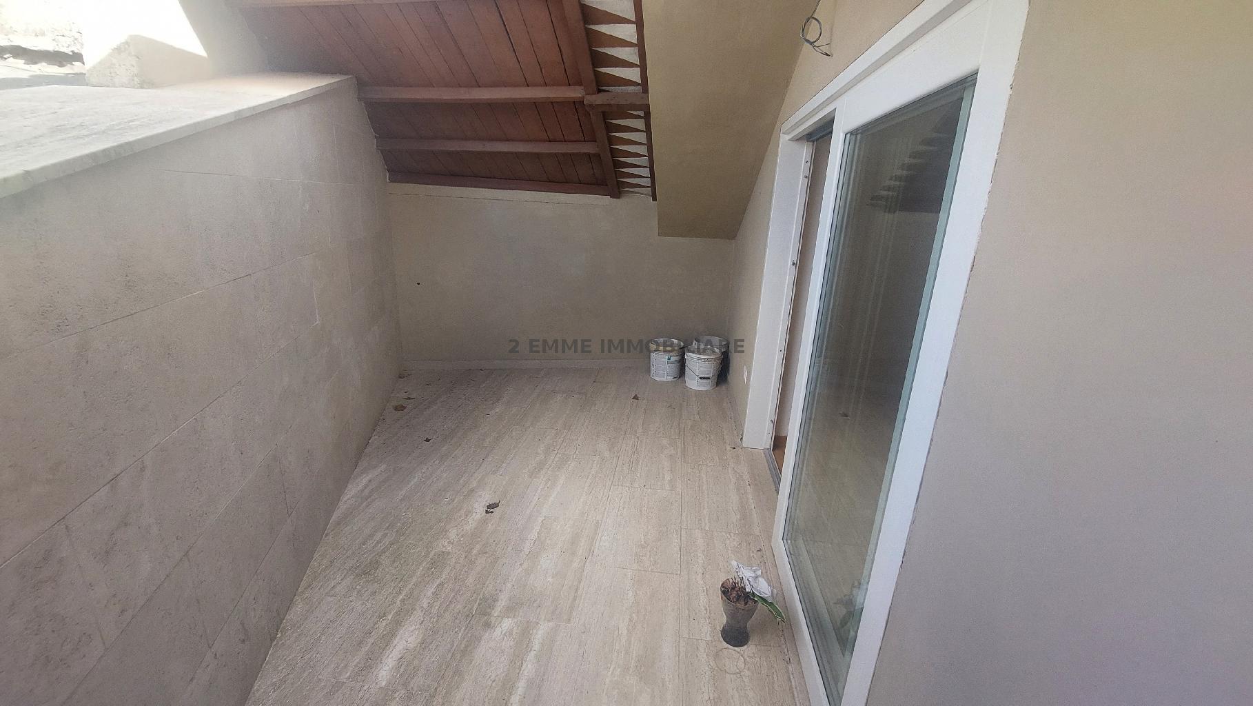 4716AF - UFFICIO AFFITTO ASCOLI PICENO ZONA CENTRO STORICO - € 1.000 17