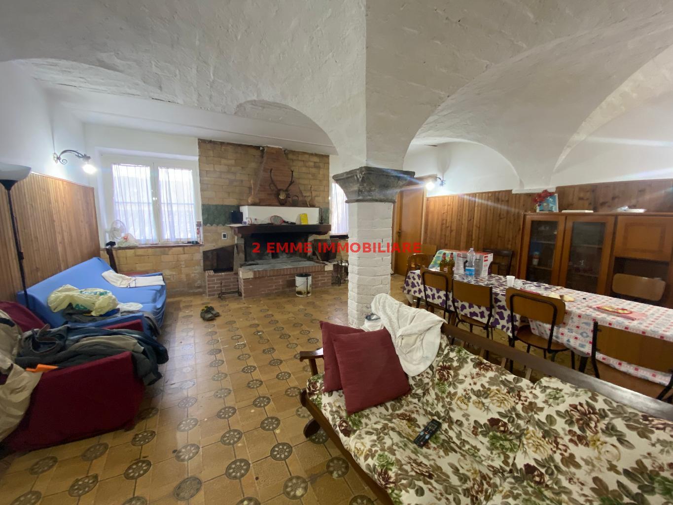 4833 - CASA COLONICA VENDITA ASCOLI PICENO ZONA VENAGRANDE - € 65.000 10