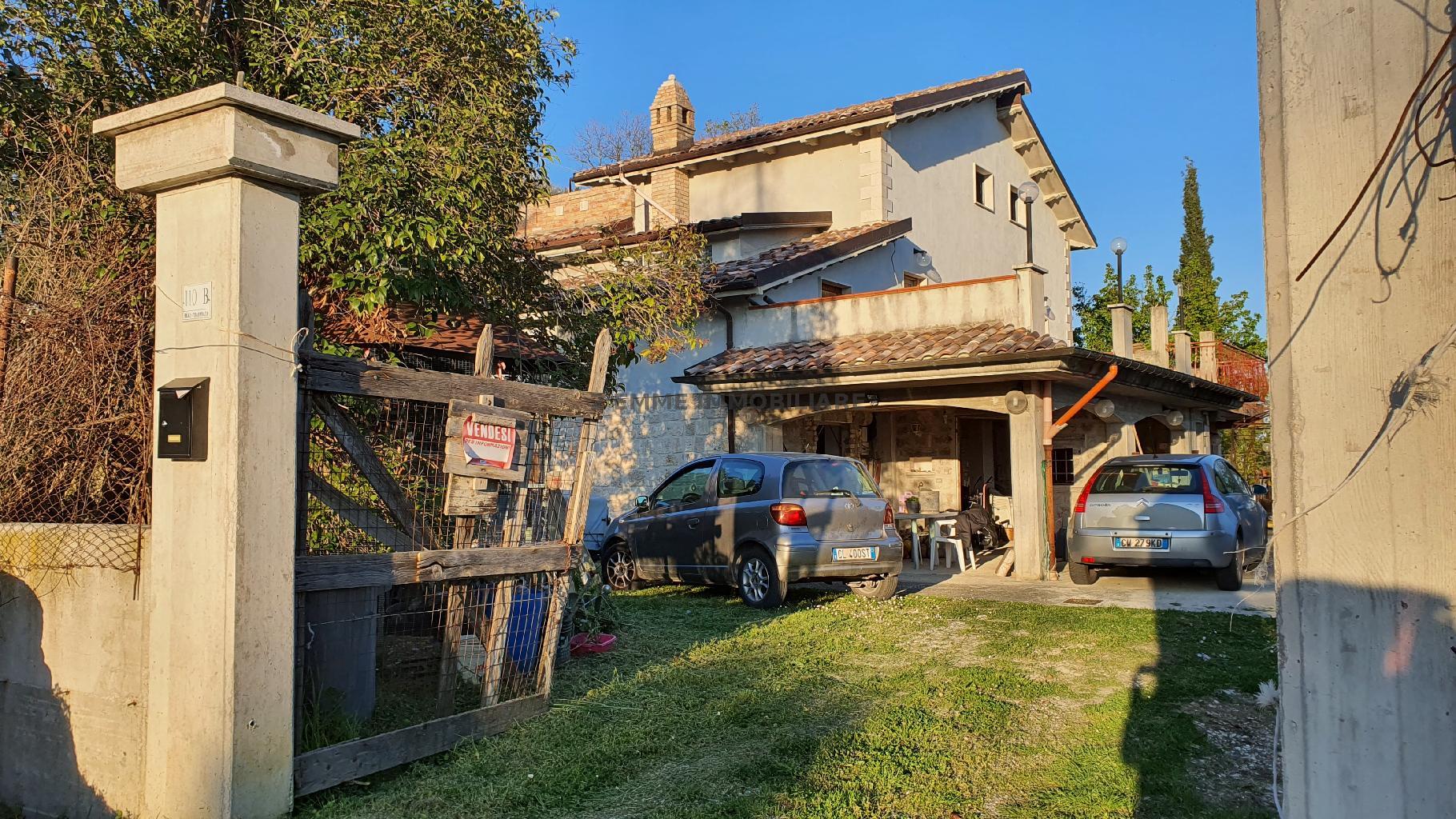 4851 - CASALE VENDITA ASCOLI PICENO ZONA FUORI CITTA' - € 148.000 2