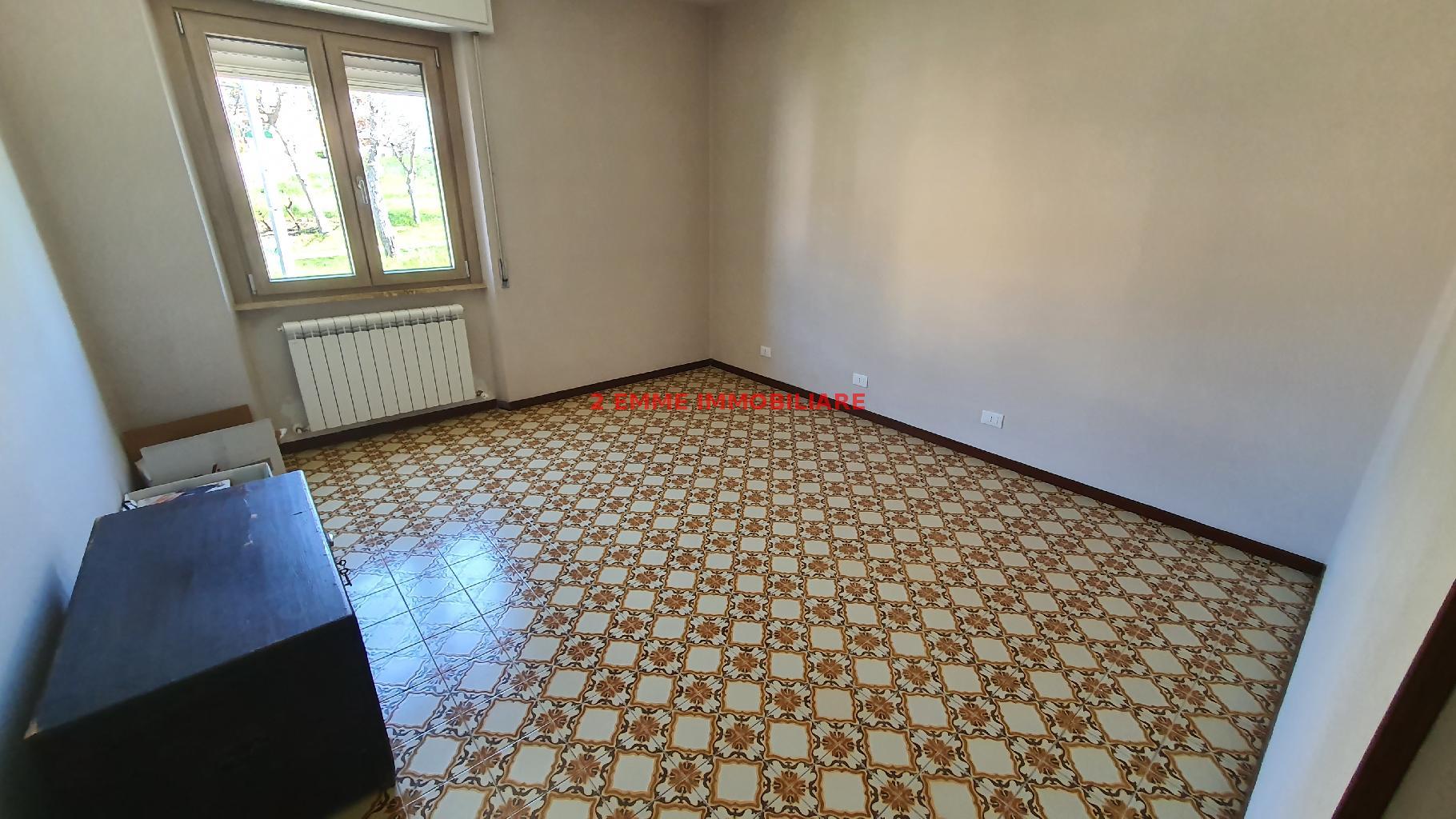 4854 - APPARTAMENTO VENDITA VENAROTTA ZONA VENAROTTA - € 125.000 2