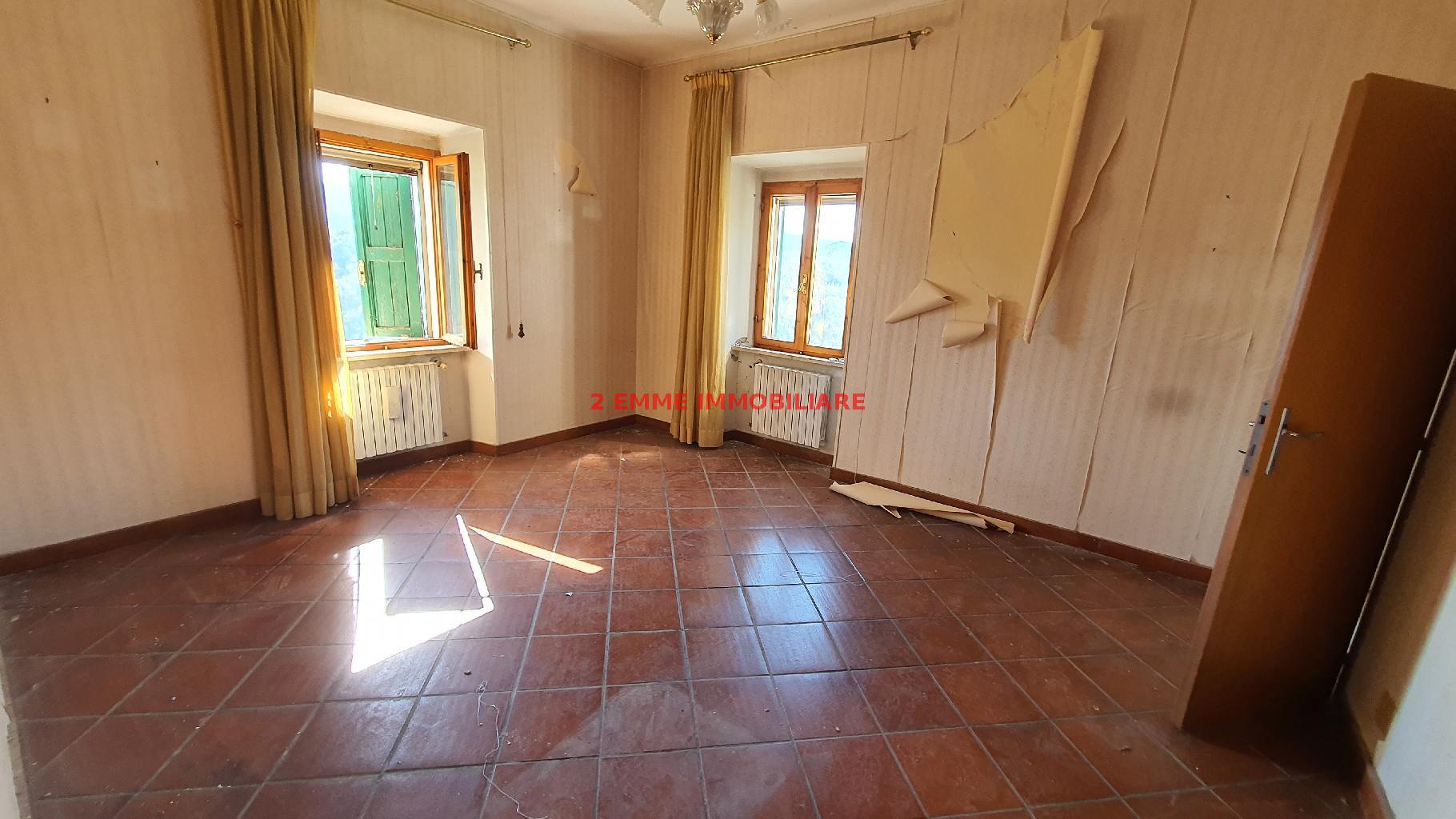 4864 - CASOLARE VENDITA ROCCAFLUVIONE ZONA ROCCAFLUVIONE - € 70.000 3