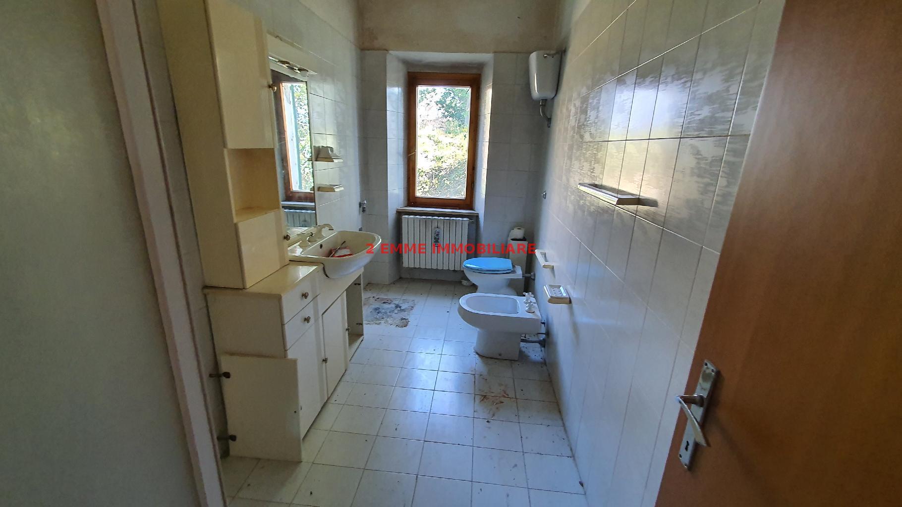 4864 - CASOLARE VENDITA ROCCAFLUVIONE ZONA ROCCAFLUVIONE - € 70.000 4