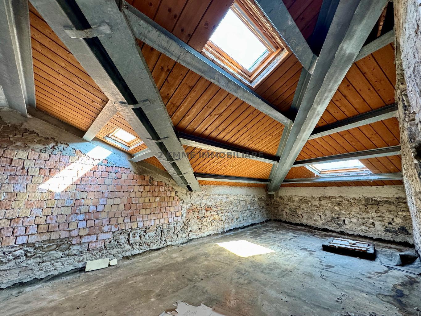 4867 - APPARTAMENTO VENDITA ASCOLI PICENO ZONA BORGO SOLESTA' - € 173.000 4