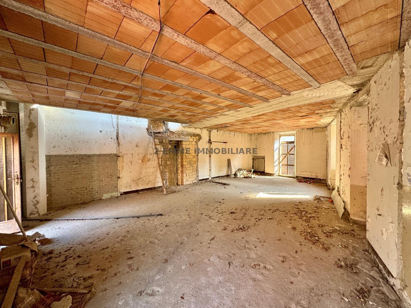 4867 - APPARTAMENTO VENDITA ASCOLI PICENO ZONA BORGO SOLESTA' - € 173.000 8