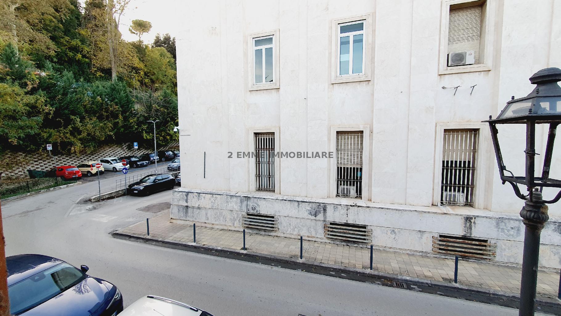 4938 - CIELO-TERRA VENDITA ASCOLI PICENO ZONA CENTRO STORICO - € 155.000 2