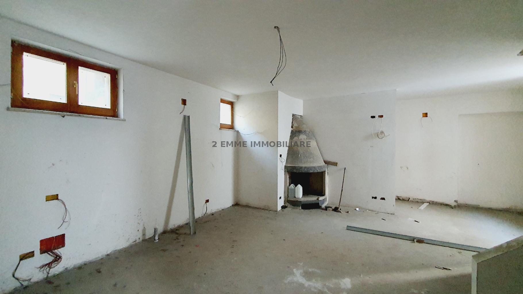 4938 - CIELO-TERRA VENDITA ASCOLI PICENO ZONA CENTRO STORICO - € 155.000 6