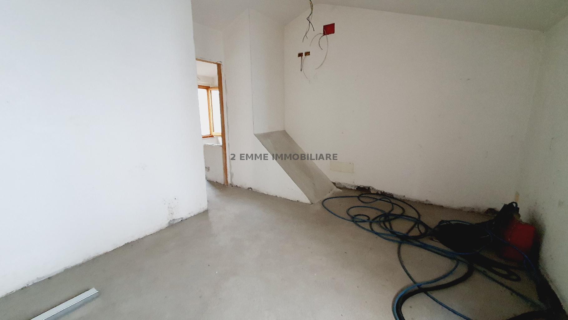 4938 - CIELO-TERRA VENDITA ASCOLI PICENO ZONA CENTRO STORICO - € 155.000 12