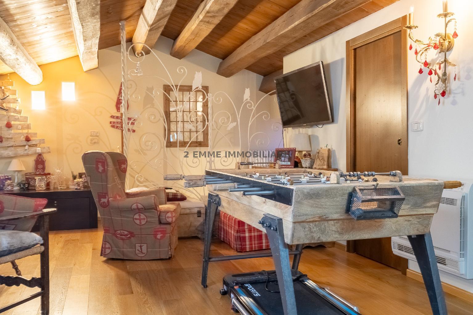 4947 - APPARTAMENTO VENDITA ASCOLI PICENO ZONA CENTRO STORICO - TRATTATIVA RISERVATA 24