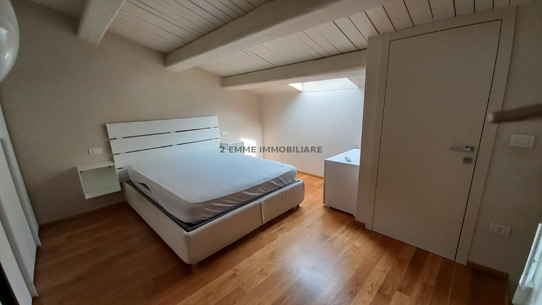 4963AF - ATTICO AFFITTO ASCOLI PICENO ZONA CENTRO STORICO - € 700 9