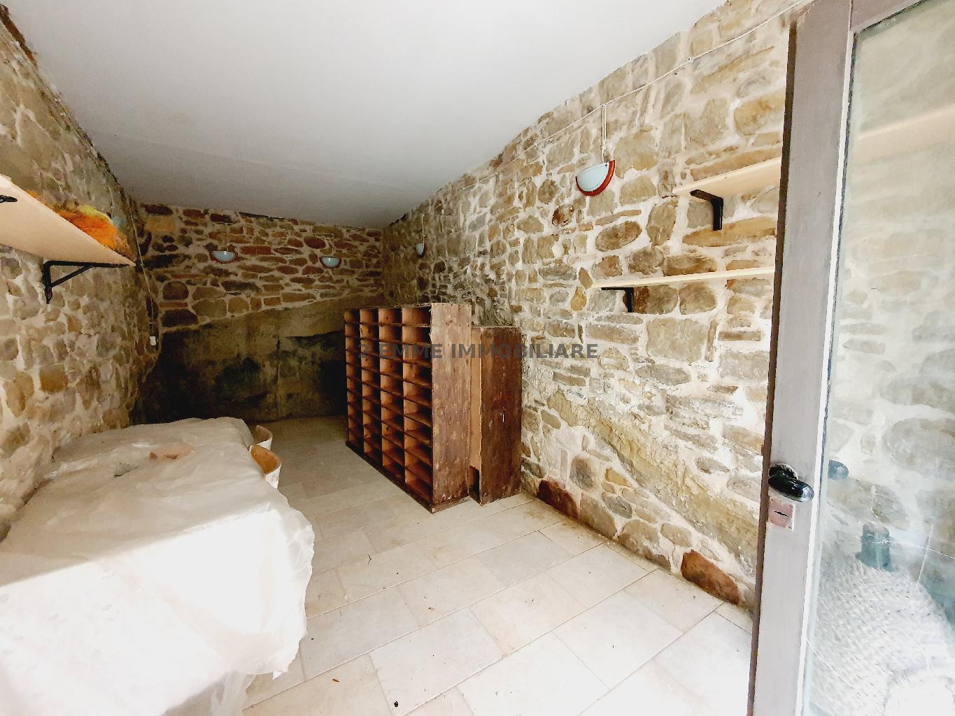 4980 - CIELO-TERRA VENDITA ASCOLI PICENO ZONA CAMPAGNA - € 43.000 14
