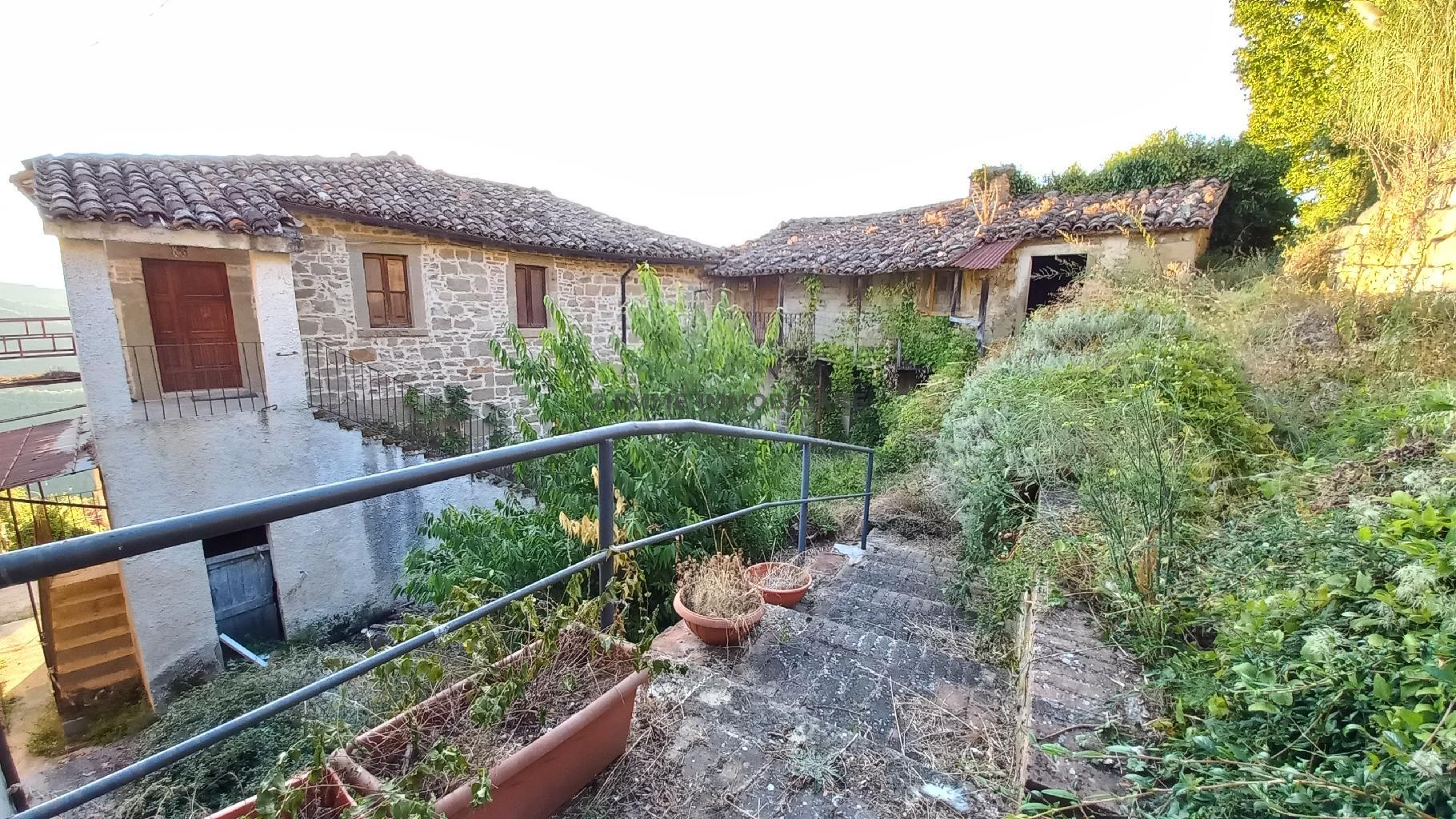 4980 - CIELO-TERRA VENDITA ASCOLI PICENO ZONA CAMPAGNA - € 43.000 25