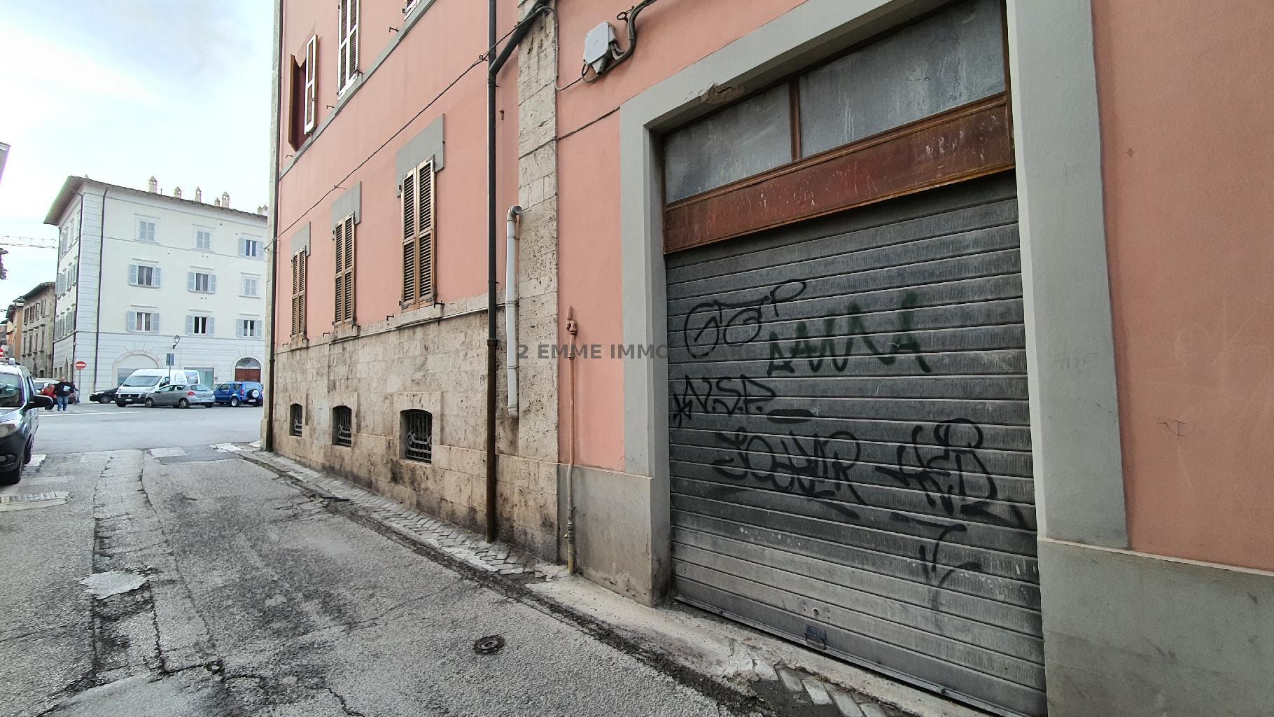 5028 - GARAGE VENDITA ASCOLI PICENO ZONA CENTRO STORICO - € 89.000 3