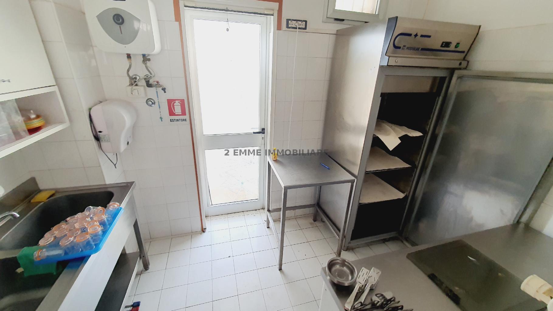 5046 - LOCALE COMMERCIALE VENDITA ASCOLI PICENO ZONA MONTICELLI - € 150.000 11