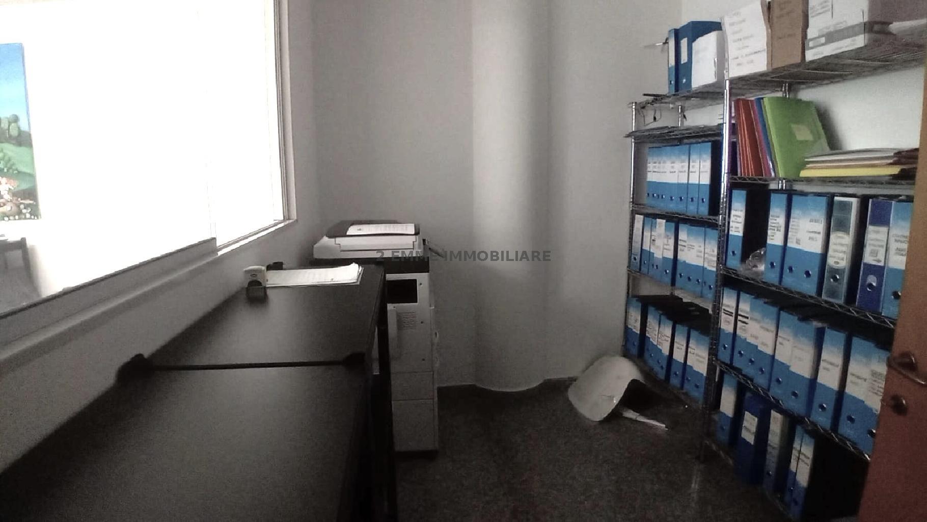 5055AF - LOCALE USO UFFICIO AFFITTO ASCOLI PICENO ZONA PORTA MAGGIORE - € 500 4