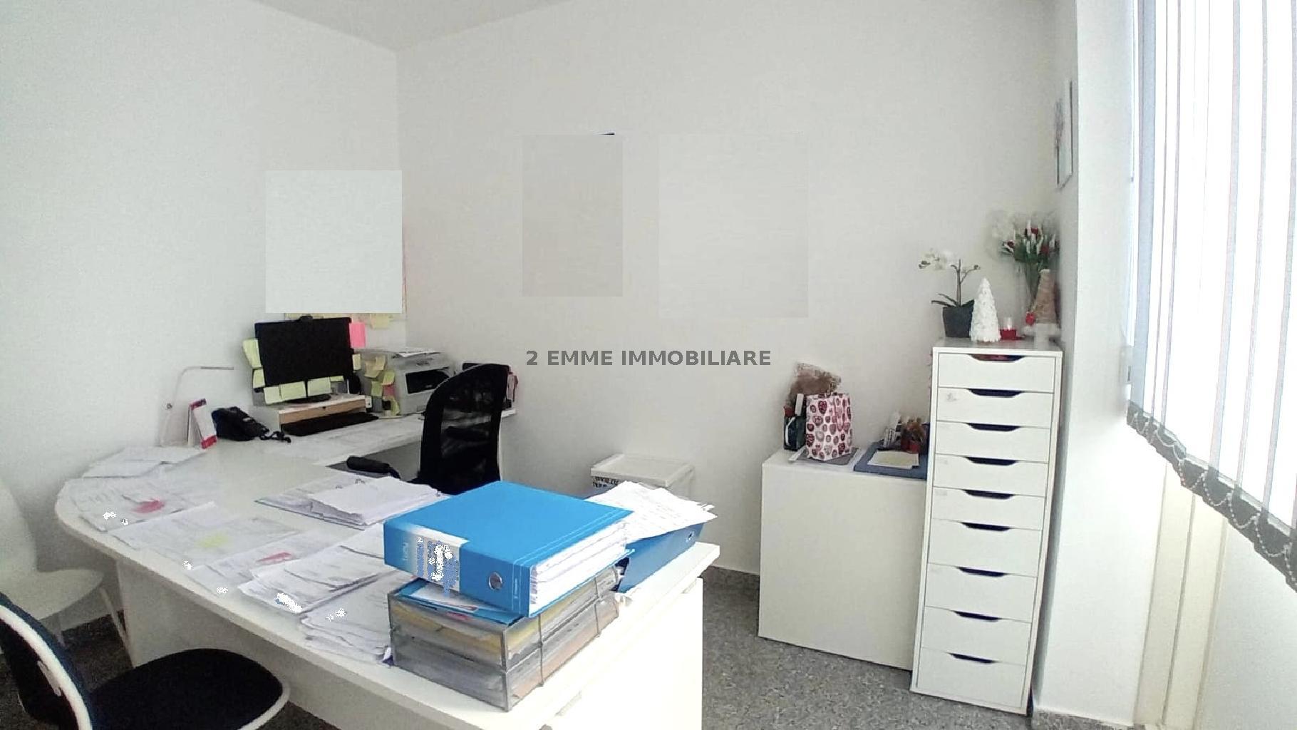 5055AF - LOCALE USO UFFICIO AFFITTO ASCOLI PICENO ZONA PORTA MAGGIORE - € 500 5