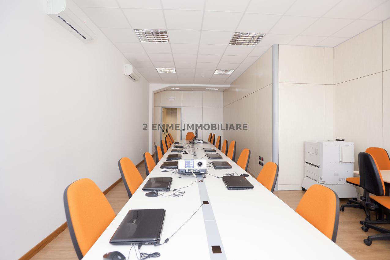 5112AF - UFFICIO AFFITTO SAN BENEDETTO DEL TRONTO ZONA PORTO D'ASCOLI - € 1.400 2