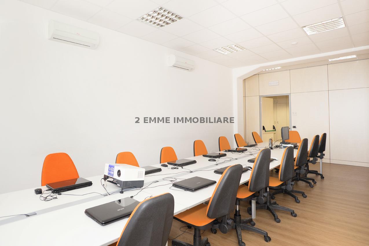 5112AF - UFFICIO AFFITTO SAN BENEDETTO DEL TRONTO ZONA PORTO D'ASCOLI - € 1.400 3