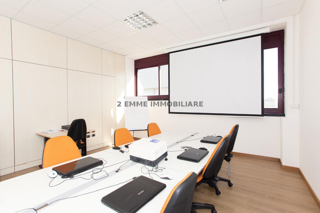 5112AF - UFFICIO AFFITTO SAN BENEDETTO DEL TRONTO ZONA PORTO D'ASCOLI - € 1.400 4