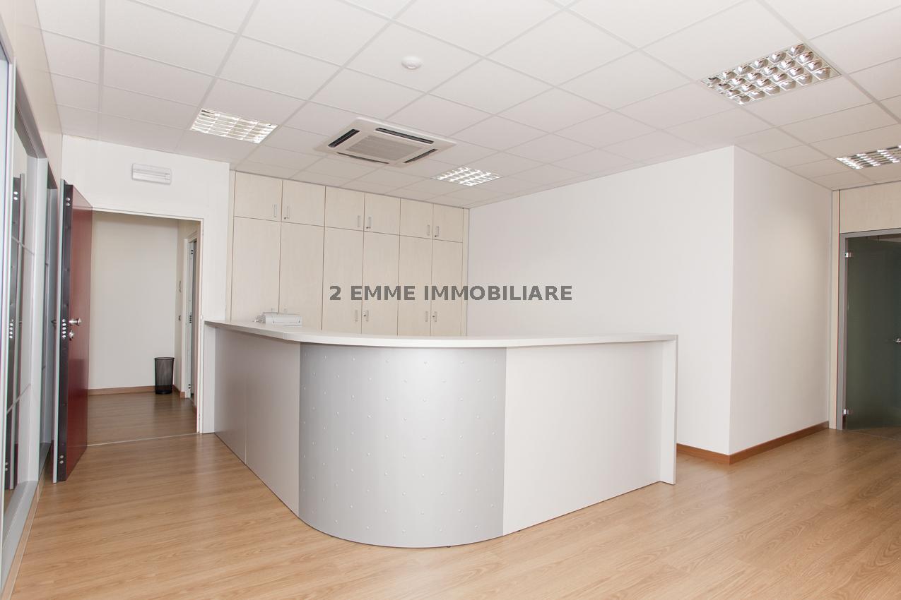 5112AF - UFFICIO AFFITTO SAN BENEDETTO DEL TRONTO ZONA PORTO D'ASCOLI - € 1.400 5